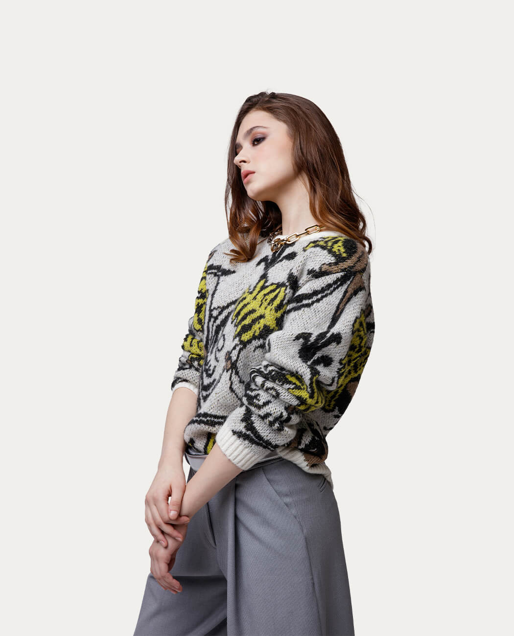 Mid-Rise Frayed Pant