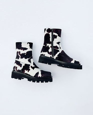 Animal printed patterned western style long boots