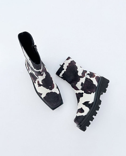 Animal printed patterned western style long boots