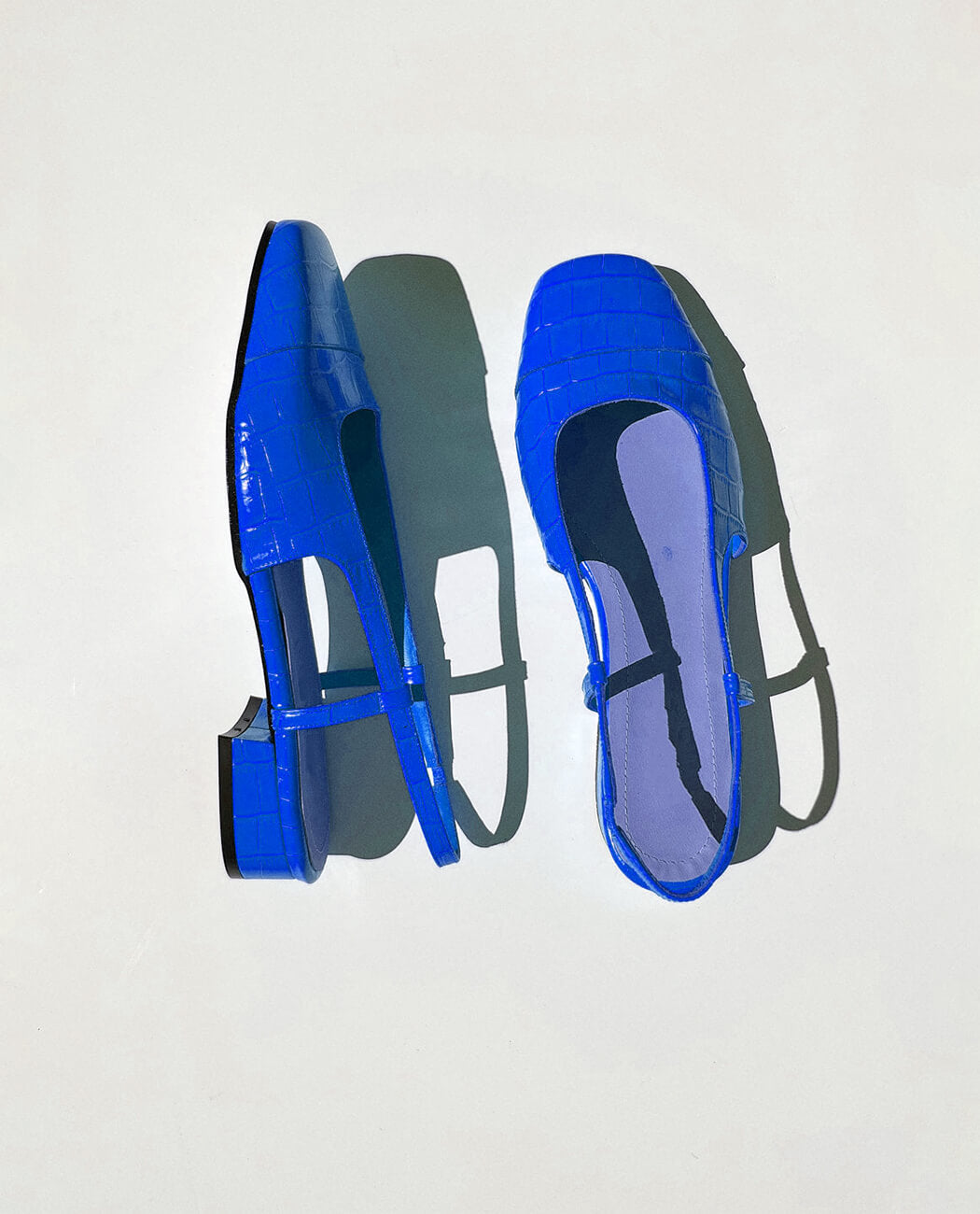 Embossed low heel multi color casual sandal