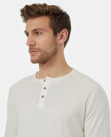 white basic long sleeve no collar t-shirt